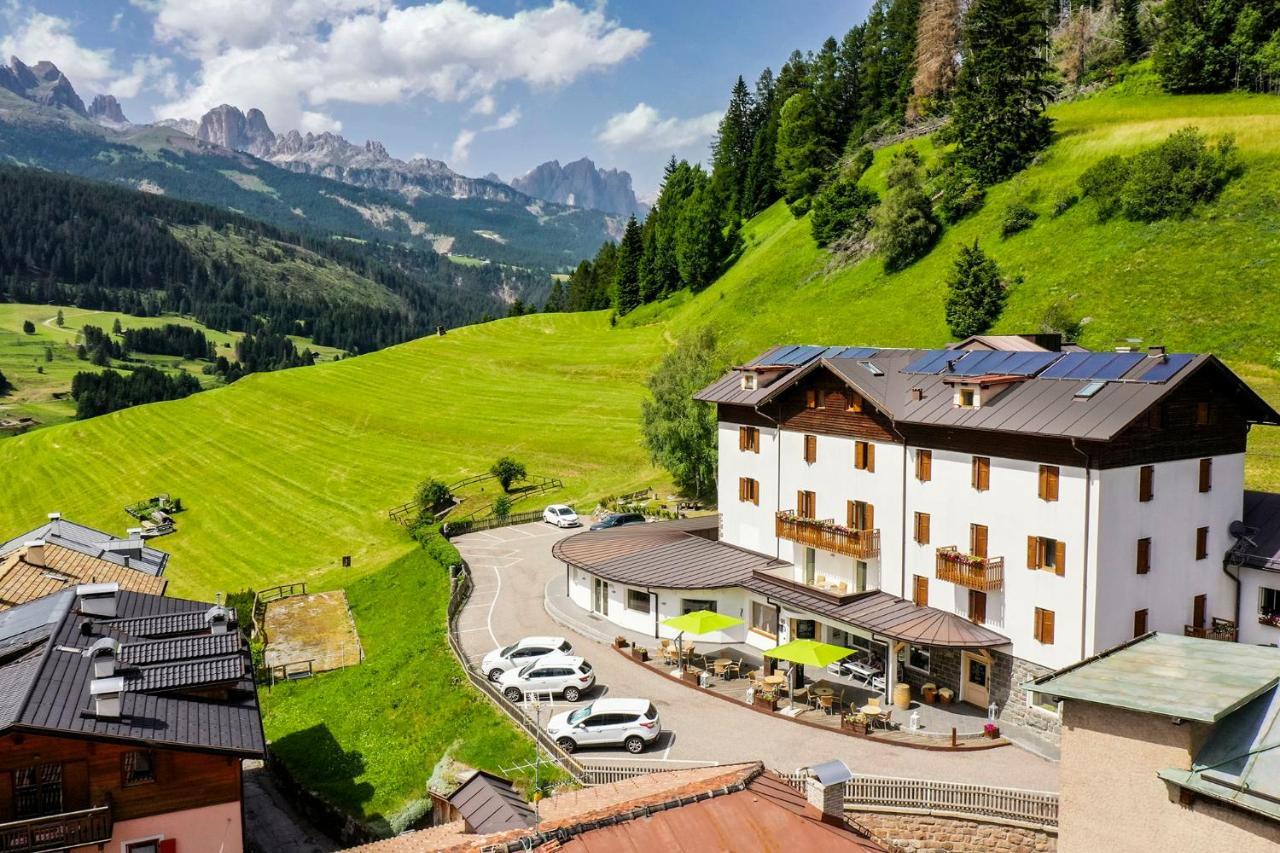 Ciasa Alpina Relax Hotel Moena Buitenkant foto