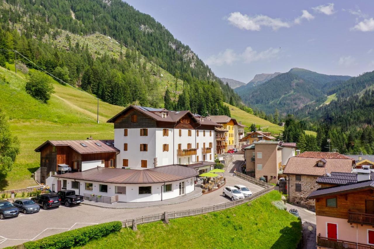 Ciasa Alpina Relax Hotel Moena Buitenkant foto